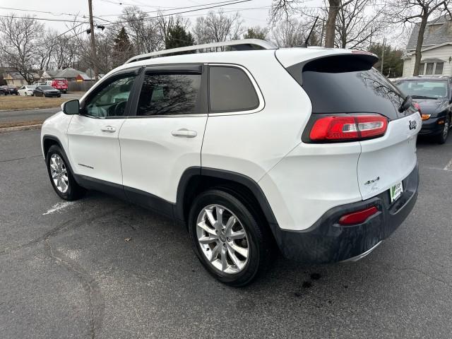 used 2015 Jeep Cherokee car, priced at $10,660