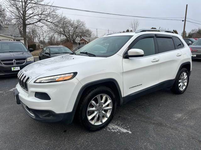 used 2015 Jeep Cherokee car, priced at $10,660