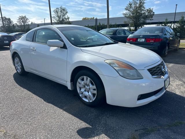 used 2009 Nissan Altima car, priced at $5,960