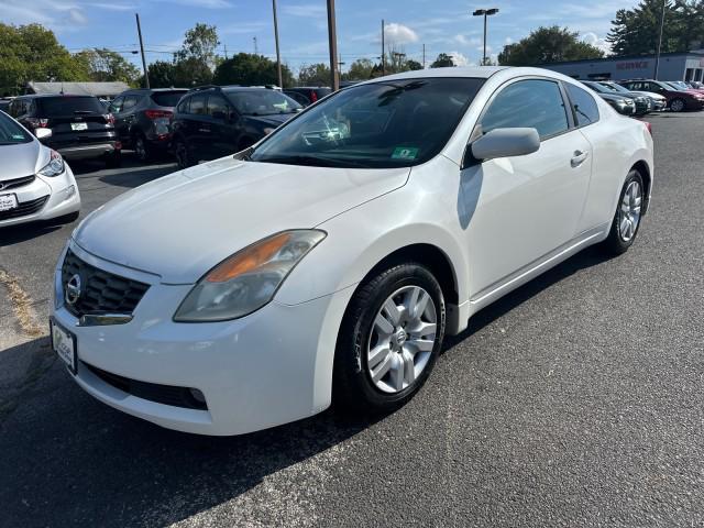 used 2009 Nissan Altima car, priced at $5,960