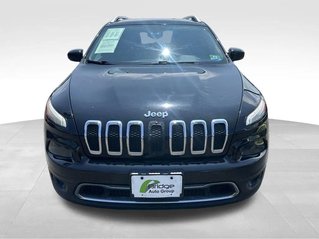 used 2018 Jeep Cherokee car, priced at $10,960