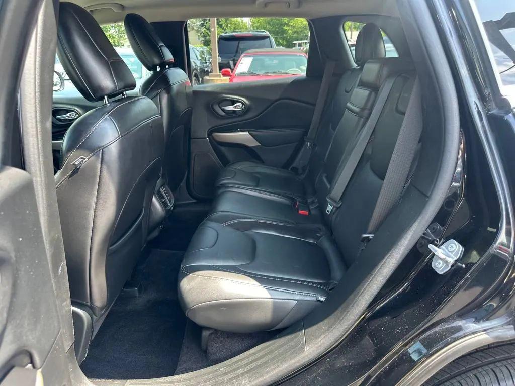used 2018 Jeep Cherokee car, priced at $10,960