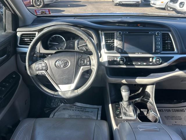 used 2015 Toyota Highlander car, priced at $15,950