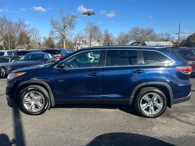 used 2015 Toyota Highlander car, priced at $15,950