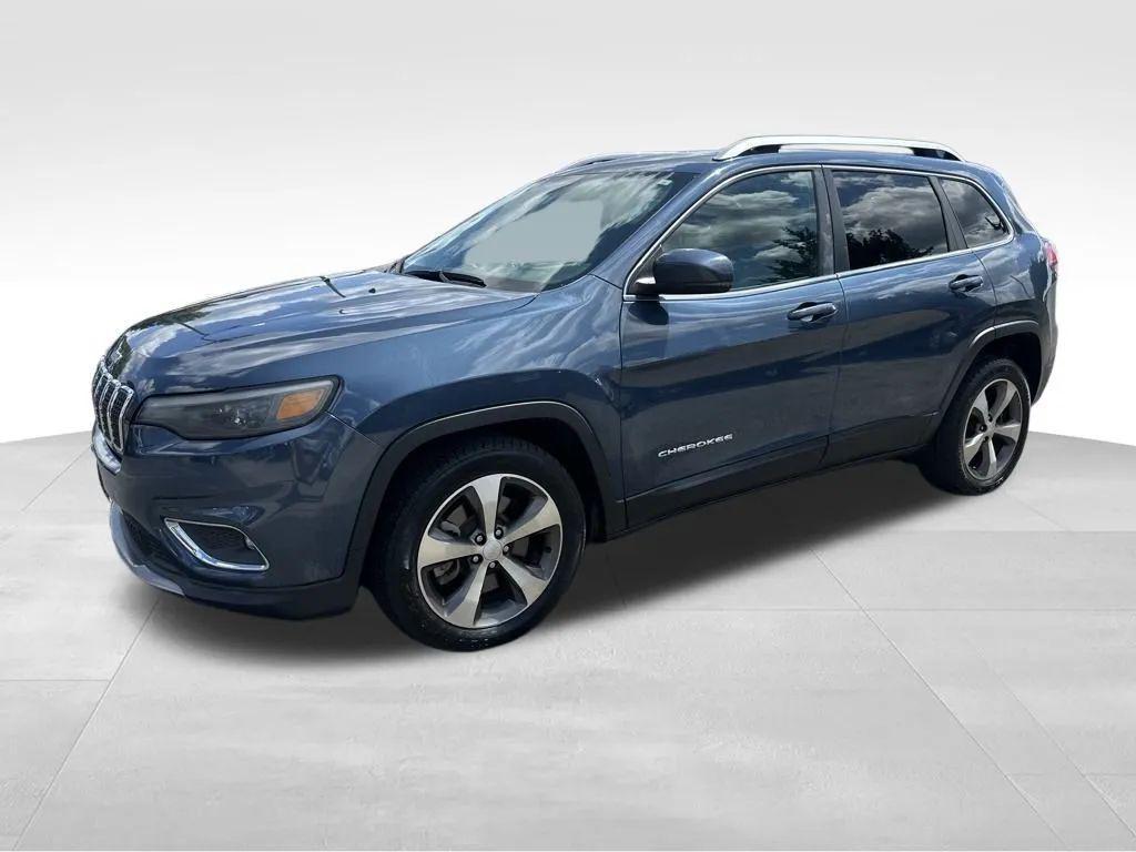 used 2020 Jeep Cherokee car, priced at $10,942