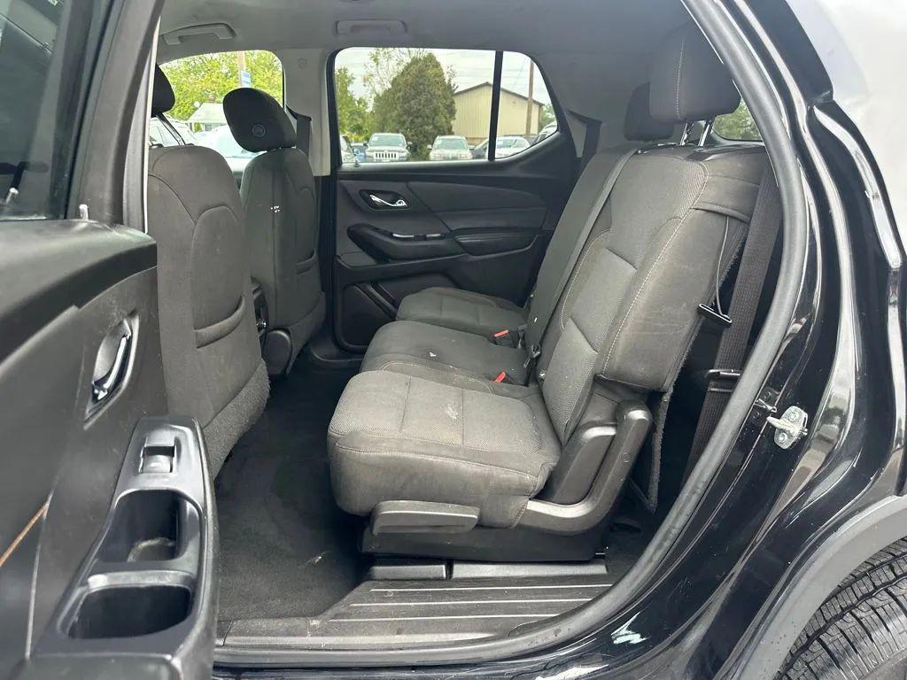 used 2021 Chevrolet Traverse car, priced at $17,913
