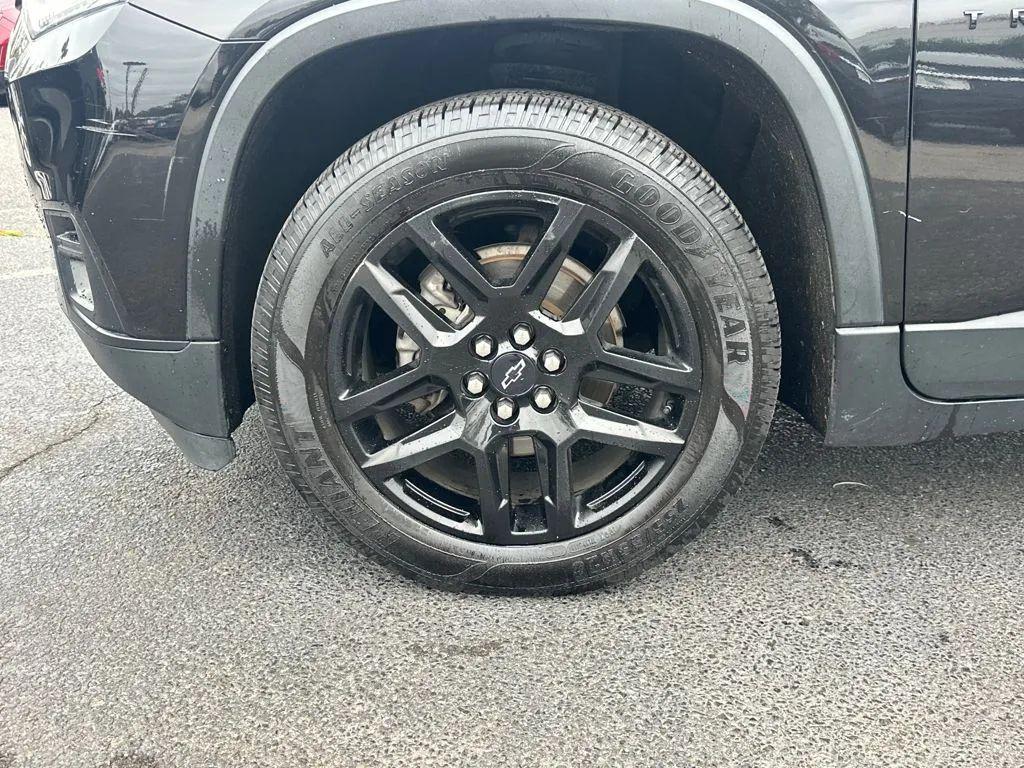 used 2021 Chevrolet Traverse car, priced at $17,913