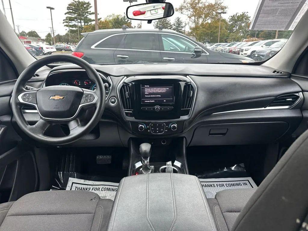used 2021 Chevrolet Traverse car, priced at $17,913