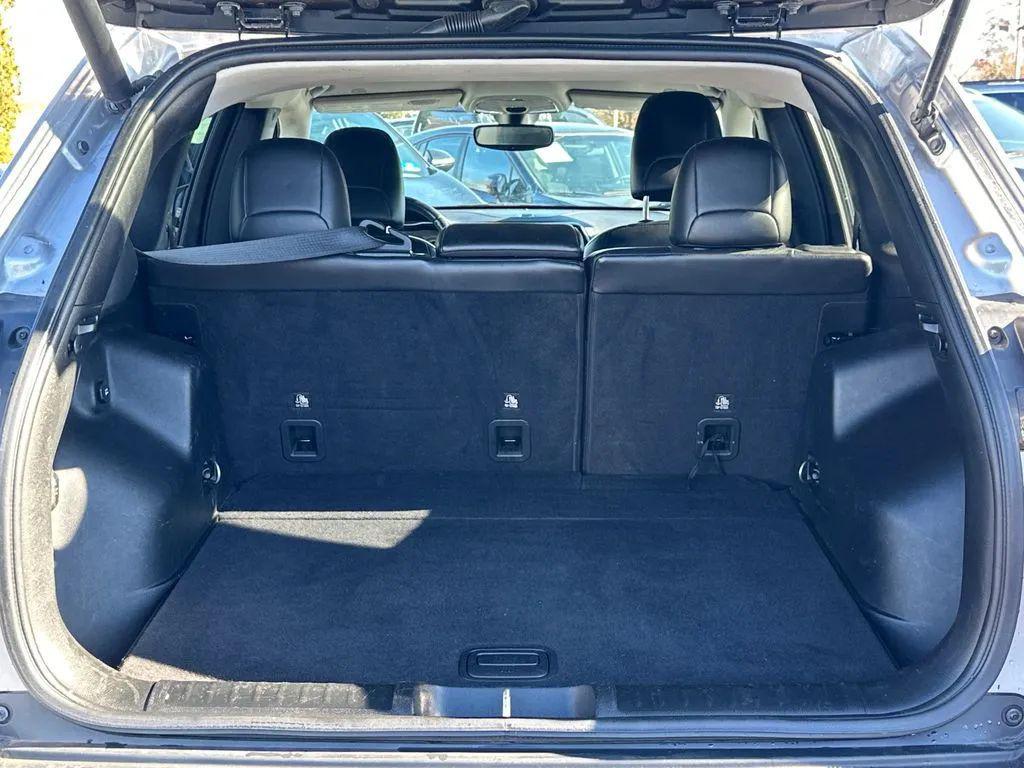 used 2019 Jeep Cherokee car, priced at $13,932