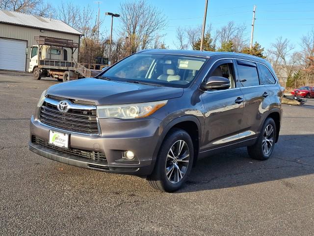 used 2016 Toyota Highlander car, priced at $17,960