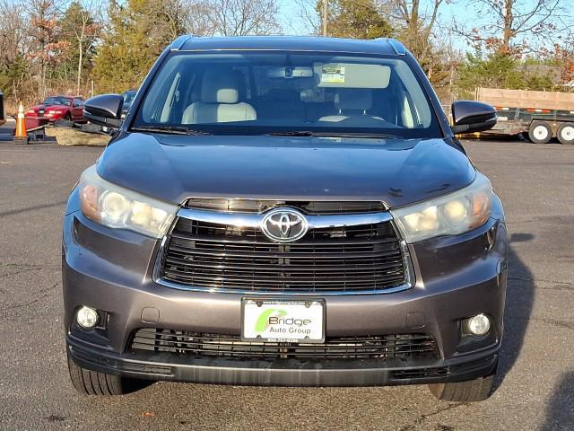 used 2016 Toyota Highlander car, priced at $17,960