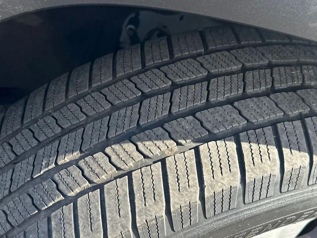 used 2021 Chevrolet Traverse car, priced at $15,469