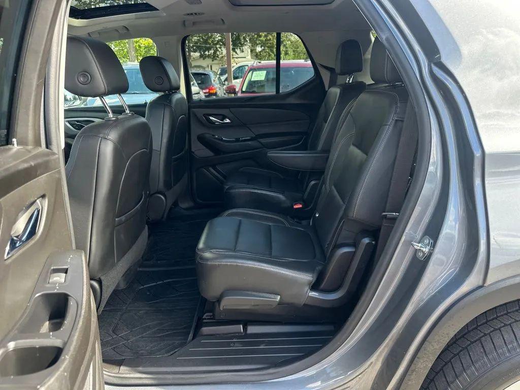 used 2021 Chevrolet Traverse car, priced at $15,469