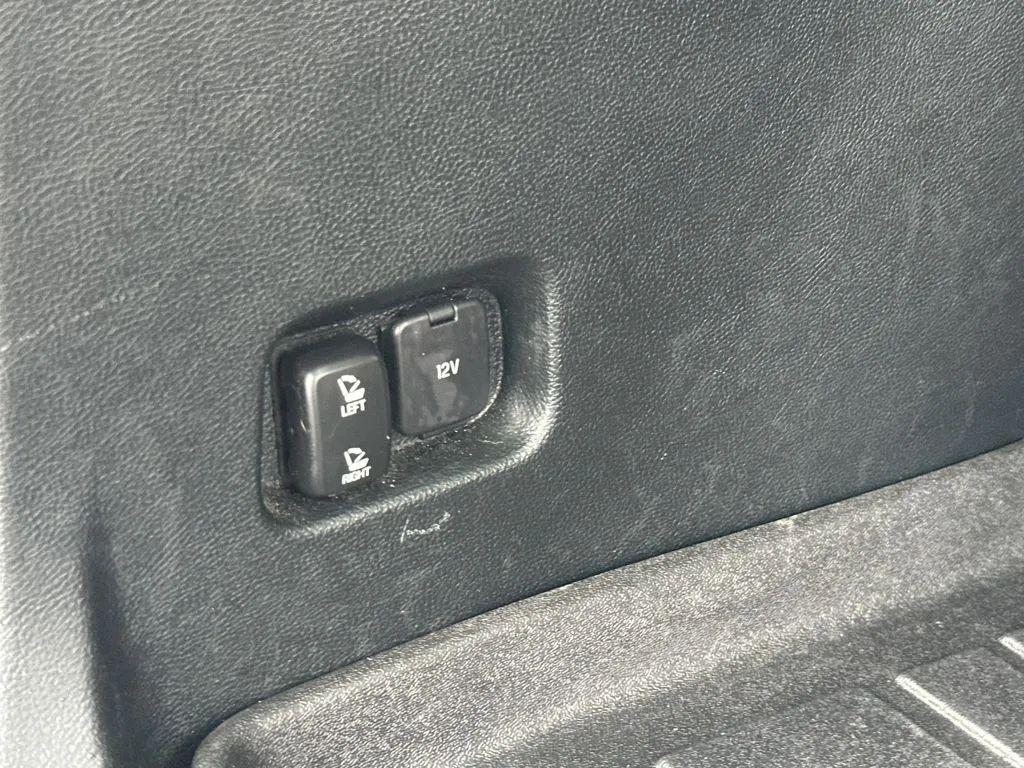 used 2020 Ford Edge car, priced at $11,560