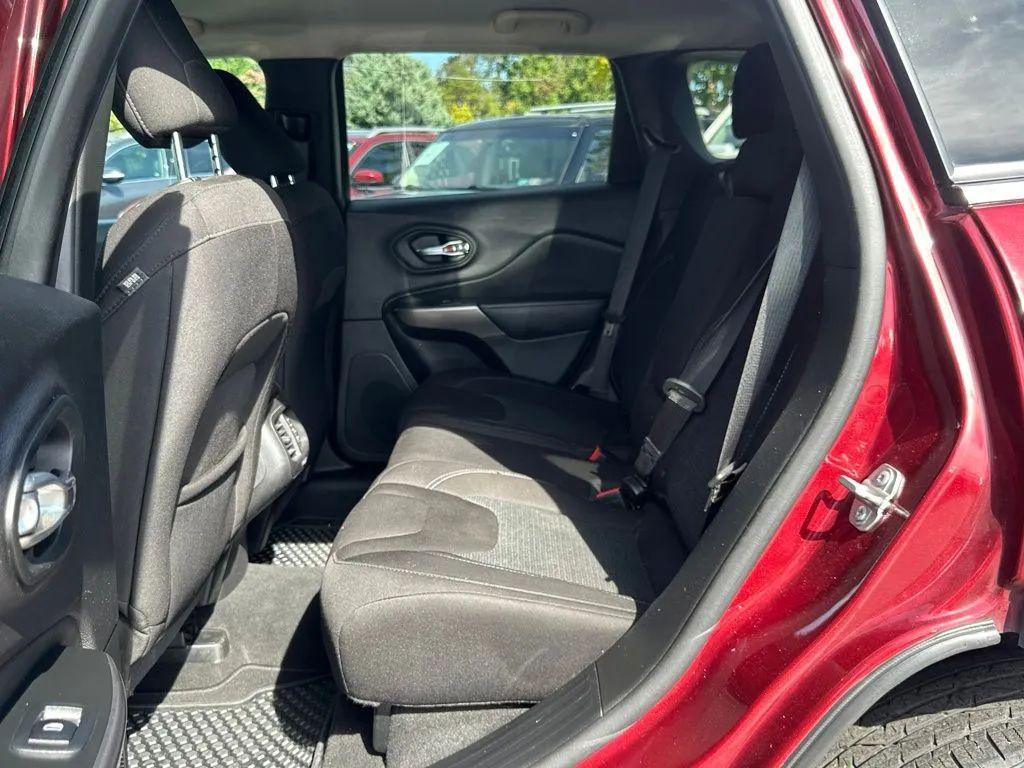 used 2019 Jeep Cherokee car, priced at $12,945