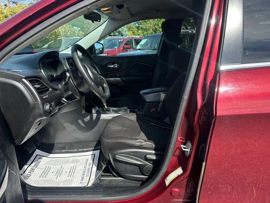 used 2019 Jeep Cherokee car, priced at $12,945