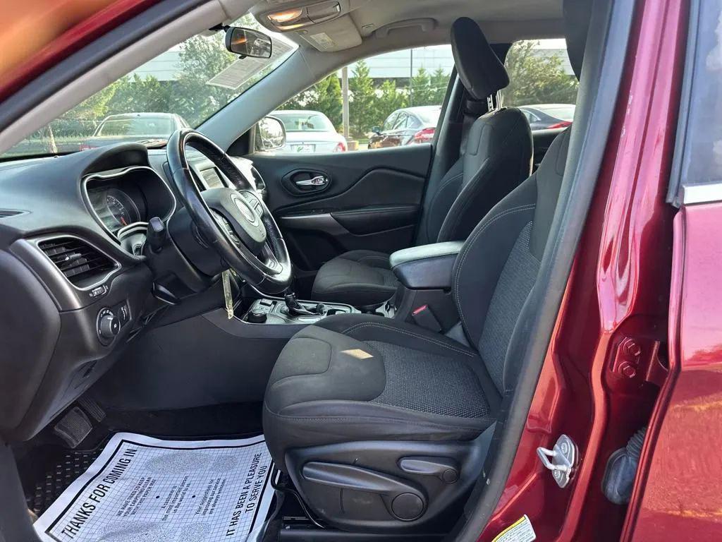 used 2019 Jeep Cherokee car, priced at $9,457
