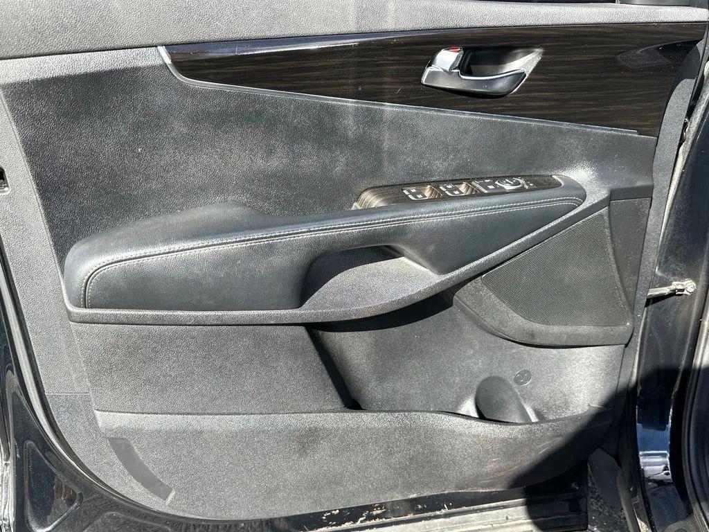 used 2020 Kia Sorento car, priced at $12,764