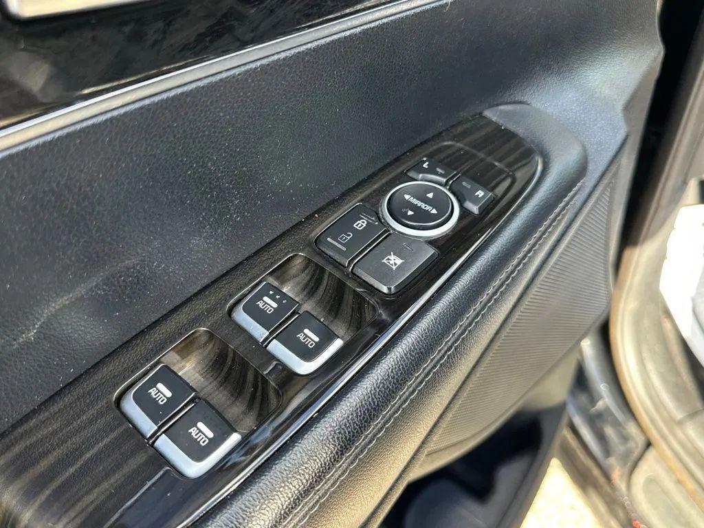 used 2020 Kia Sorento car, priced at $12,764