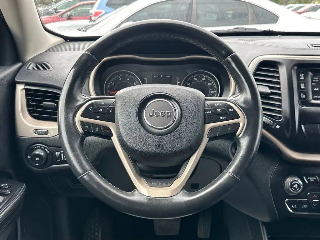 used 2015 Jeep Cherokee car, priced at $6,477