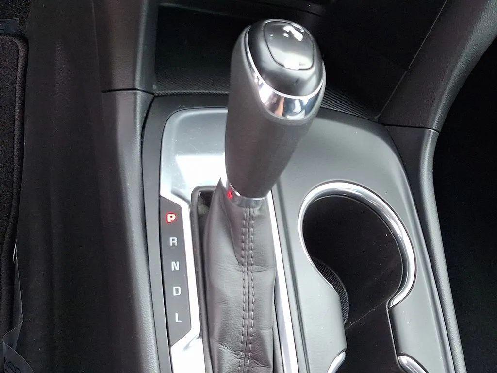 used 2020 Chevrolet Equinox car, priced at $9,998