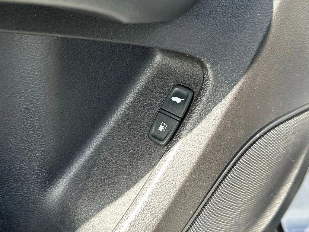 used 2016 Acura MDX car, priced at $14,438