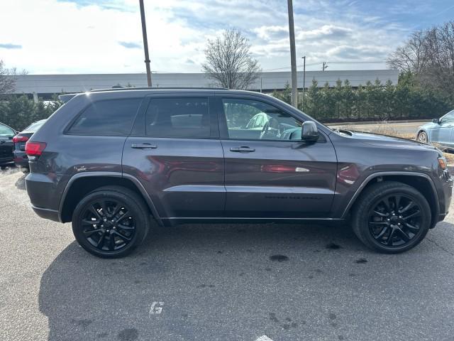 used 2017 Jeep Grand Cherokee car, priced at $17,748