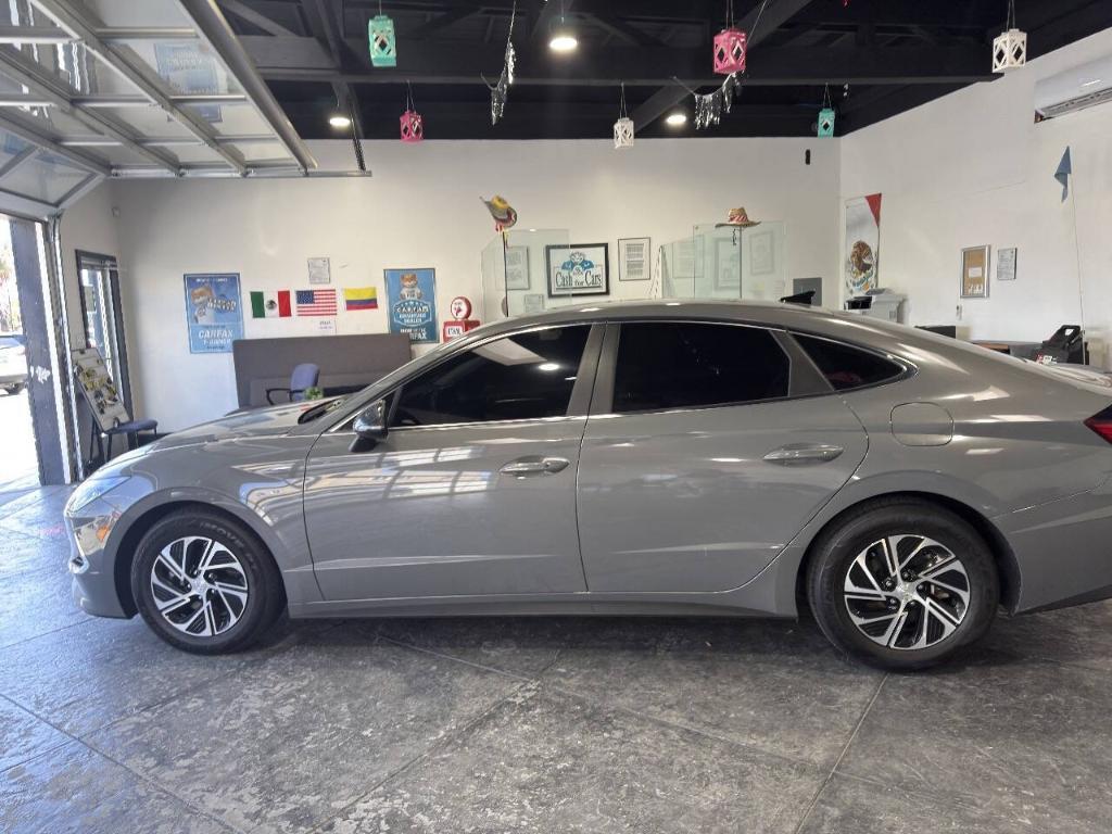 used 2021 Hyundai Sonata Hybrid car, priced at $18,999