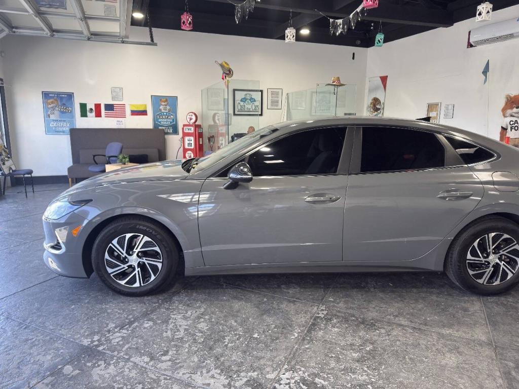 used 2021 Hyundai Sonata Hybrid car, priced at $18,999