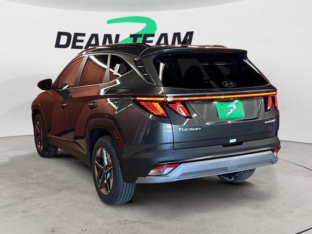 new 2025 Hyundai TUCSON Hybrid car, priced at $37,998