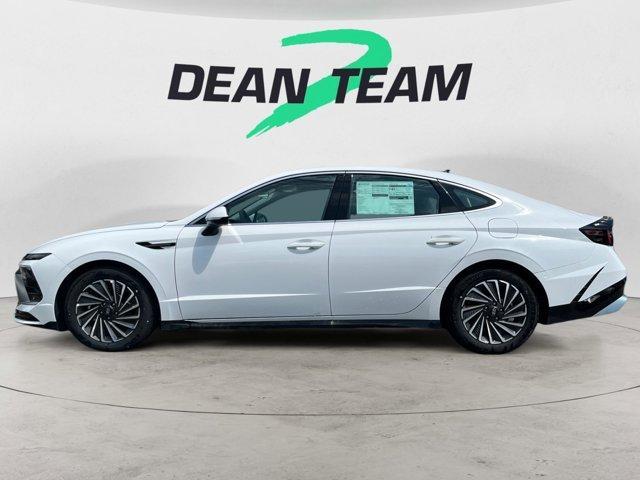 new 2025 Hyundai Sonata Hybrid car, priced at $32,530
