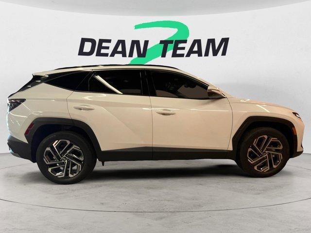 new 2025 Hyundai TUCSON Hybrid car, priced at $43,815