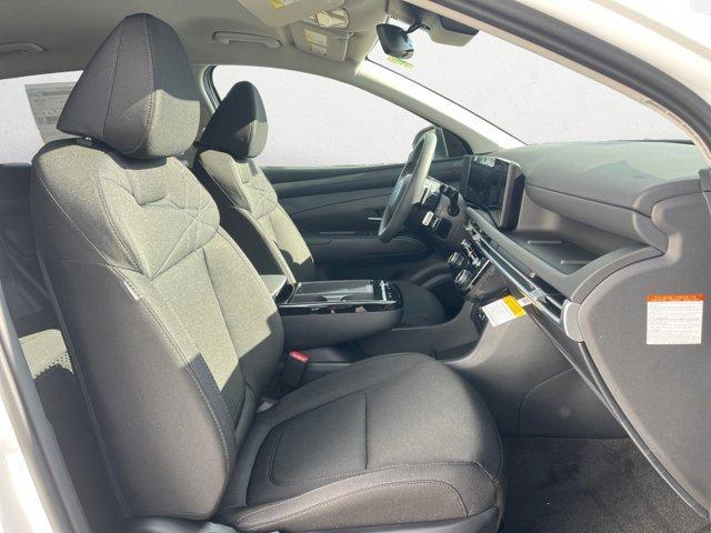 new 2025 Hyundai TUCSON Hybrid car, priced at $35,226
