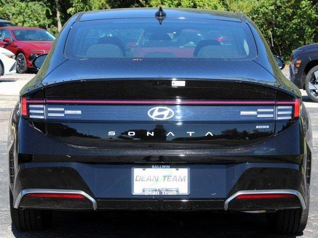 new 2024 Hyundai Sonata Hybrid car, priced at $32,061
