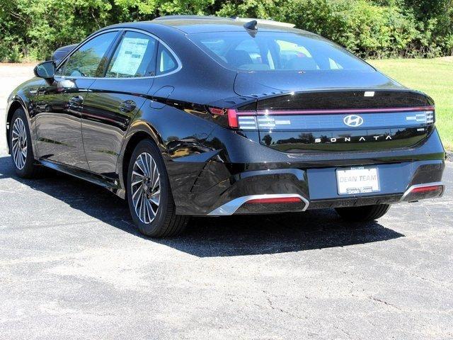 new 2024 Hyundai Sonata Hybrid car, priced at $32,061
