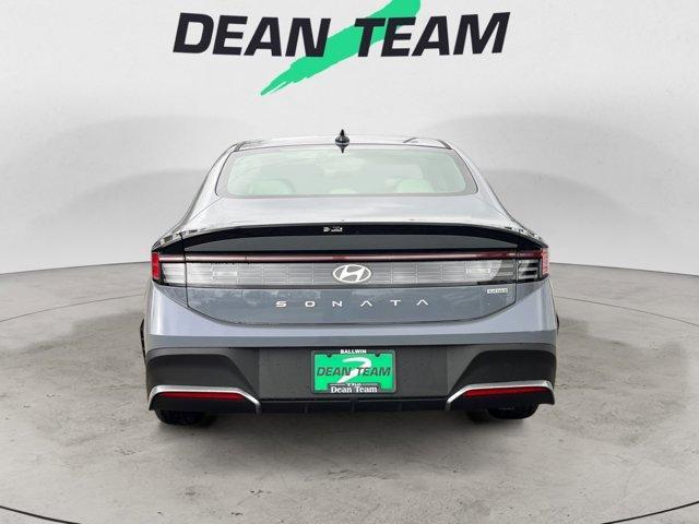 new 2026 Hyundai Sonata Hybrid car, priced at $30,378