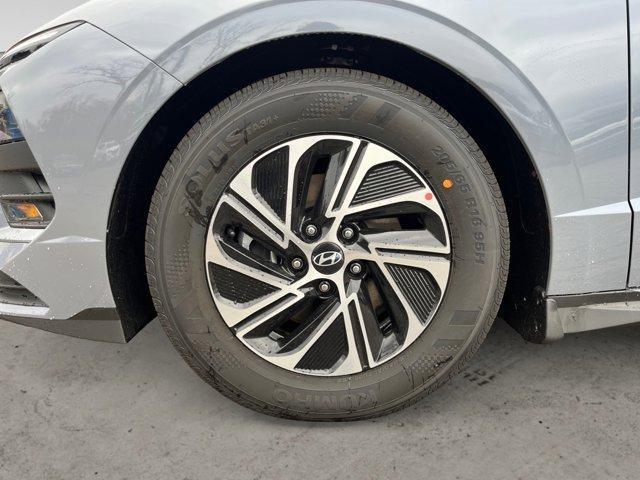 new 2026 Hyundai Sonata Hybrid car, priced at $30,378