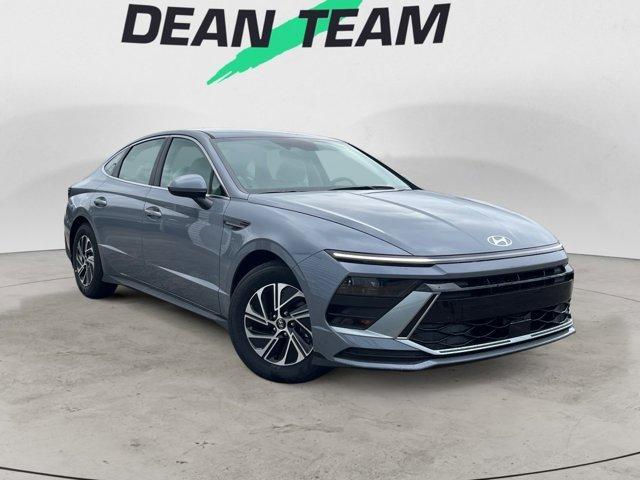 new 2026 Hyundai Sonata Hybrid car, priced at $30,378