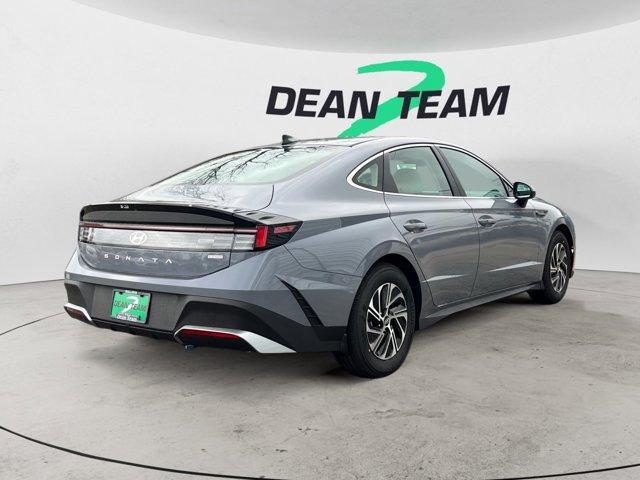 new 2026 Hyundai Sonata Hybrid car, priced at $30,378