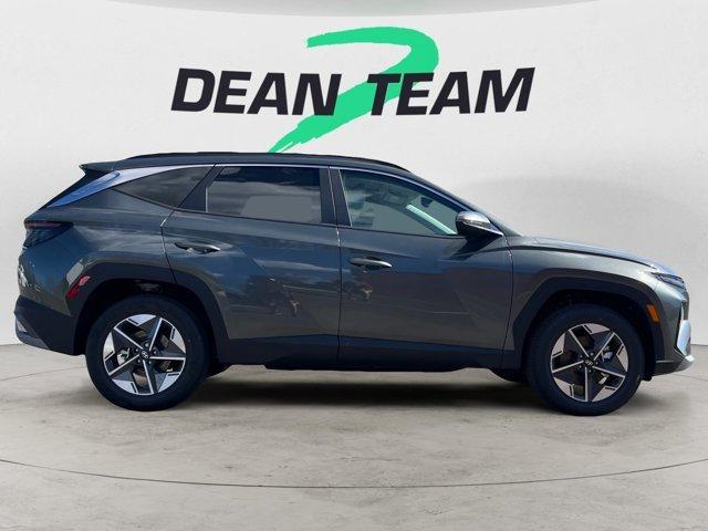 new 2025 Hyundai TUCSON Hybrid car, priced at $37,726