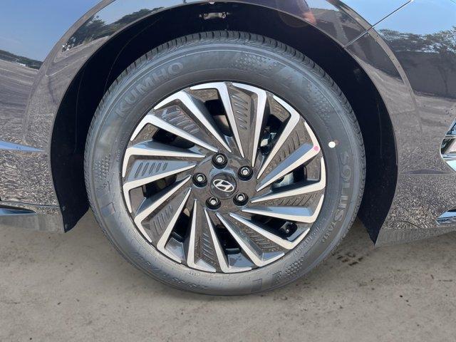 new 2025 Hyundai Sonata Hybrid car, priced at $32,278