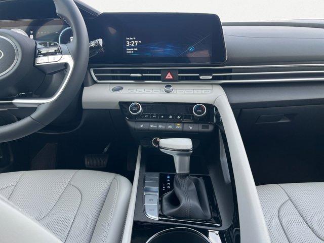 new 2025 Hyundai Elantra car, priced at $27,640