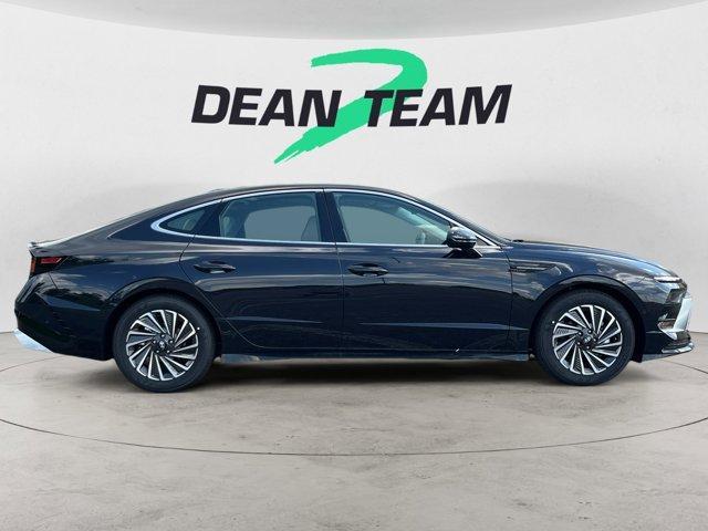 new 2025 Hyundai Sonata Hybrid car, priced at $38,622