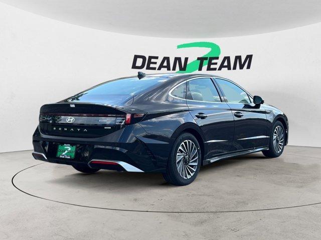 new 2025 Hyundai Sonata Hybrid car, priced at $38,622