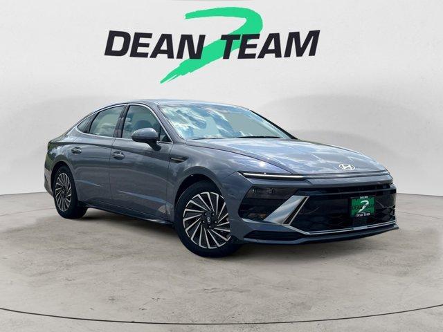 new 2025 Hyundai Sonata Hybrid car, priced at $32,391