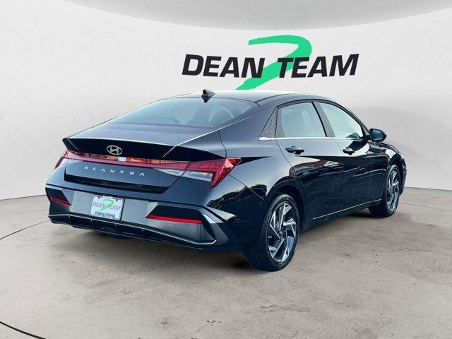 new 2025 Hyundai Elantra car, priced at $26,686