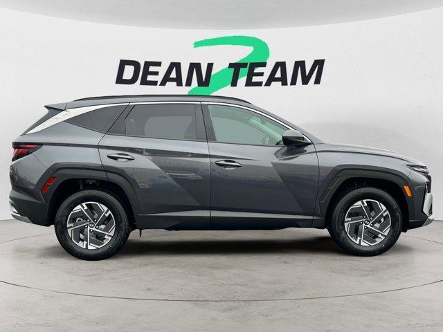 new 2025 Hyundai TUCSON Hybrid car, priced at $34,804