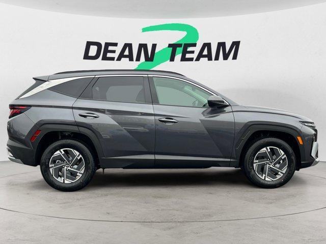 new 2025 Hyundai TUCSON Hybrid car, priced at $34,804