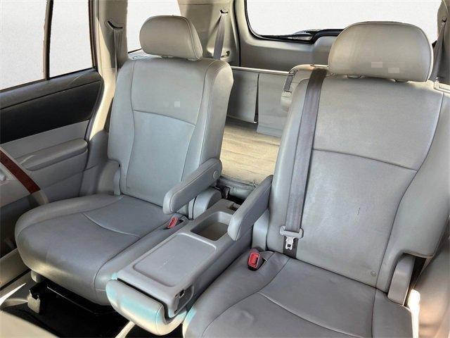 used 2013 Toyota Highlander car, priced at $13,750