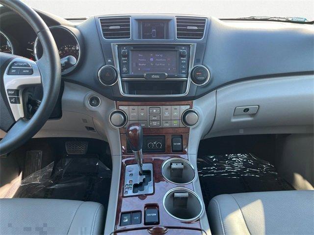 used 2013 Toyota Highlander car, priced at $13,750